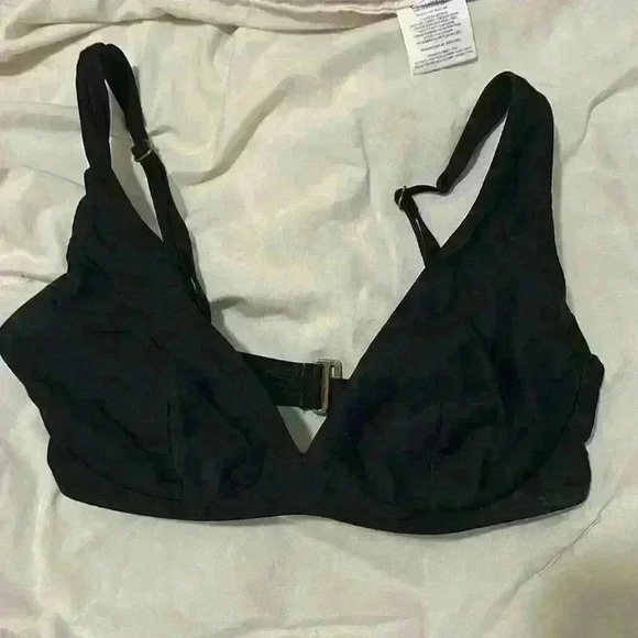 Ripcurl woman’s swim top - Picture 1 of 2